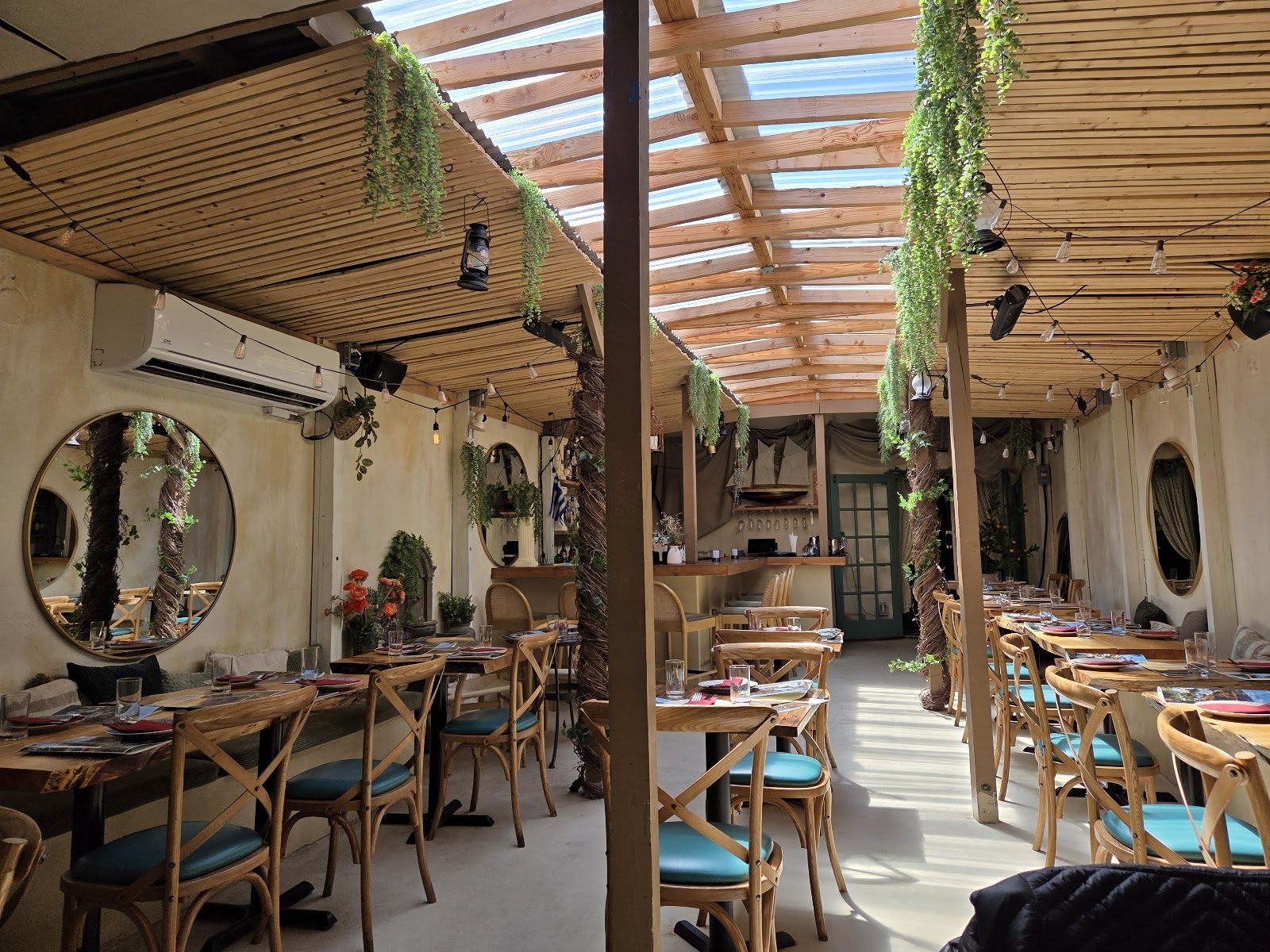 Pergola dining room